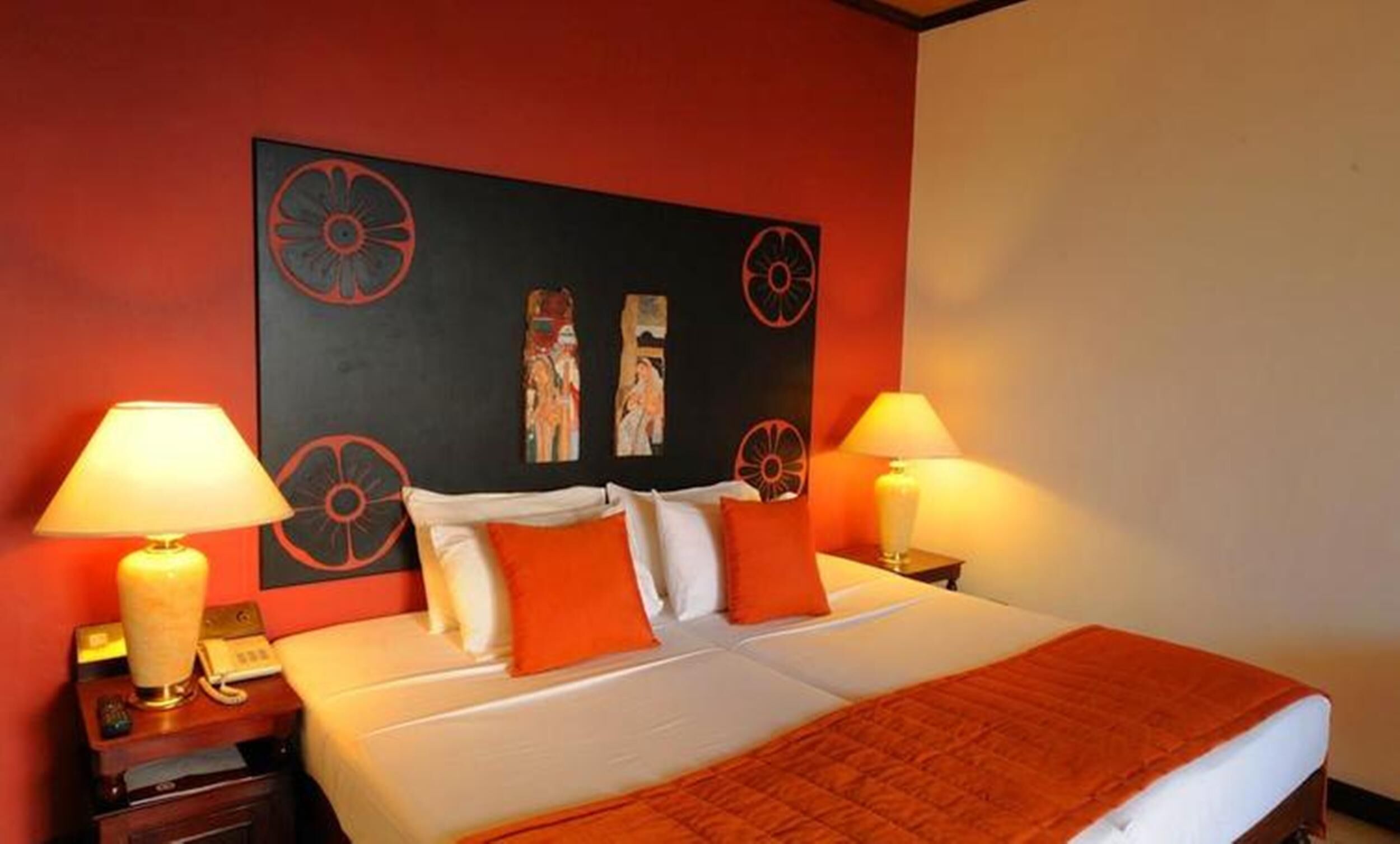 Egyptian cotton sheets, premium bedding, minibar, in-room safe