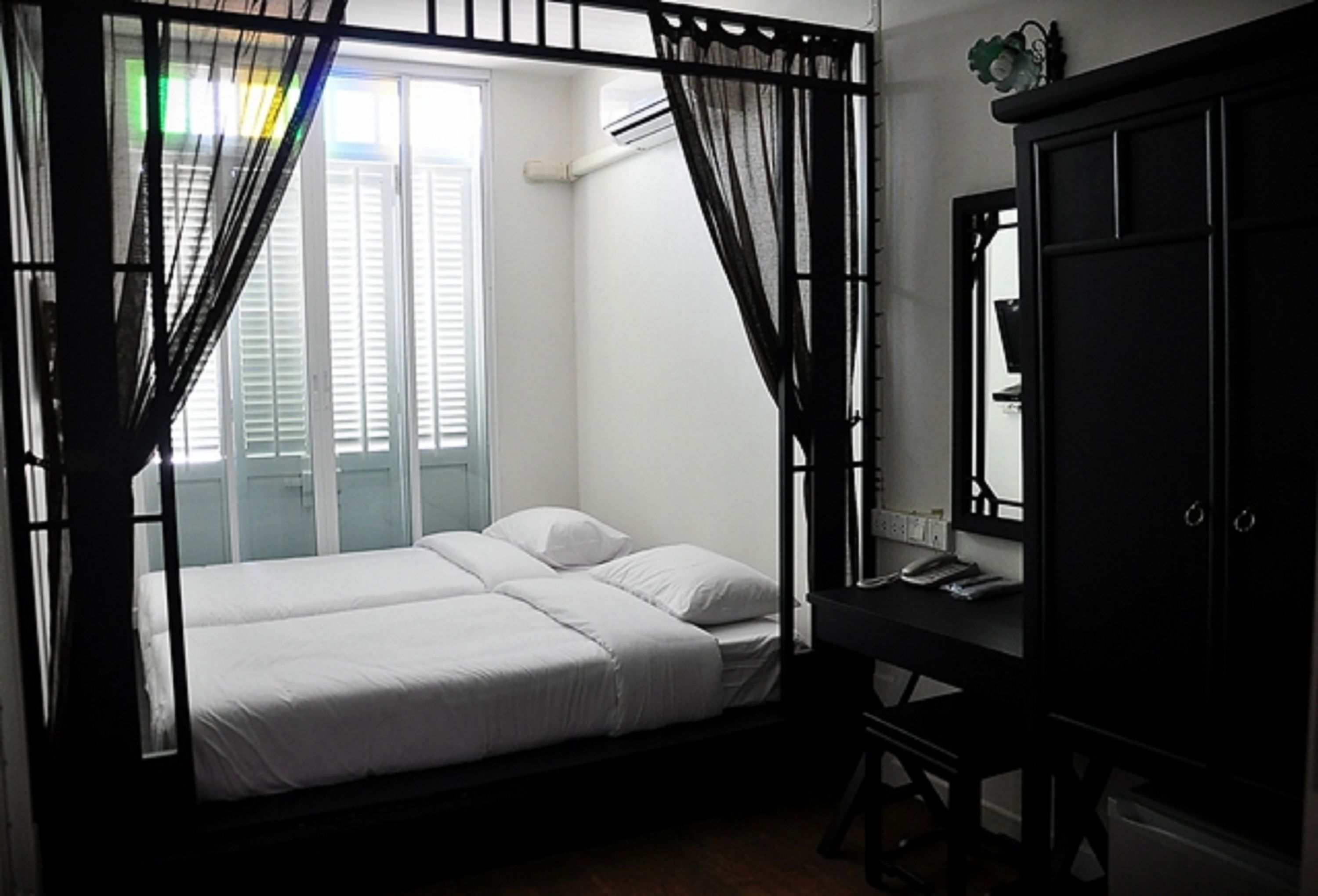 standard twin room, balcony | desk, blackout curtains, free wifi, bed sheets