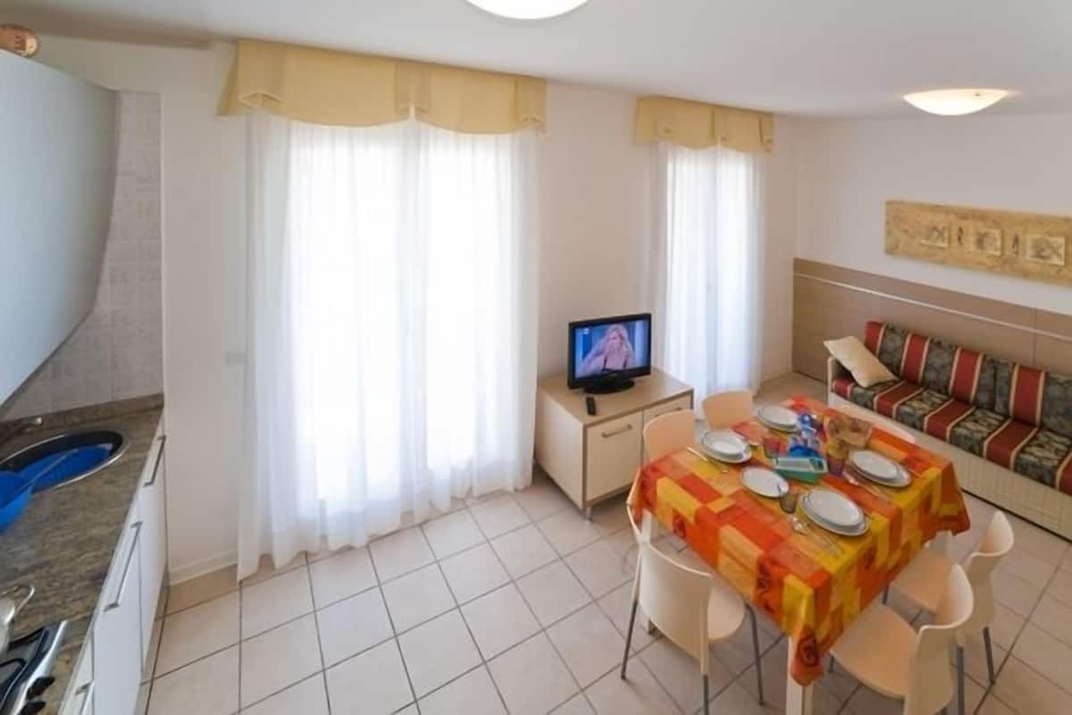 Estúdio | Opções para refeição no quarto