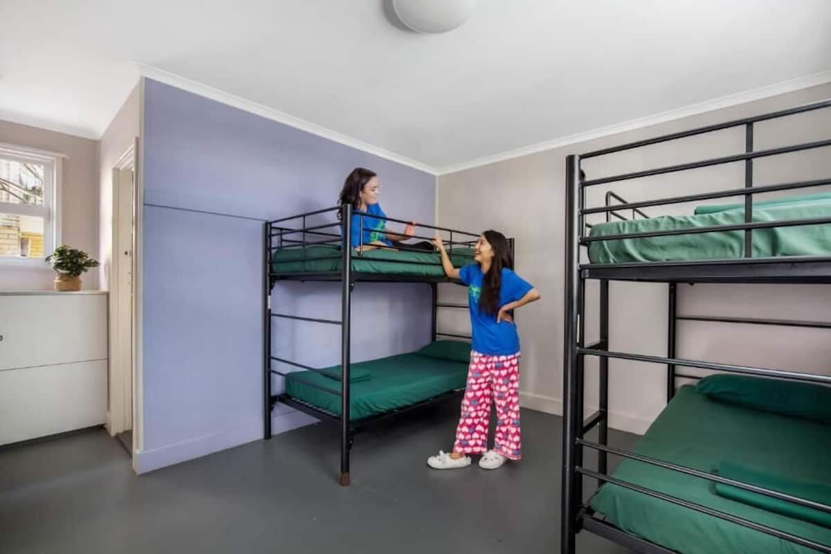 Bed in 4 Bed Dorm Room Female Only | Bàn, truy cập Internet không dây miễn phí, bộ trải giường 