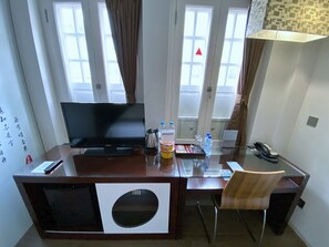 Room amenity - Bliss Hotel Singapore (Singapore)