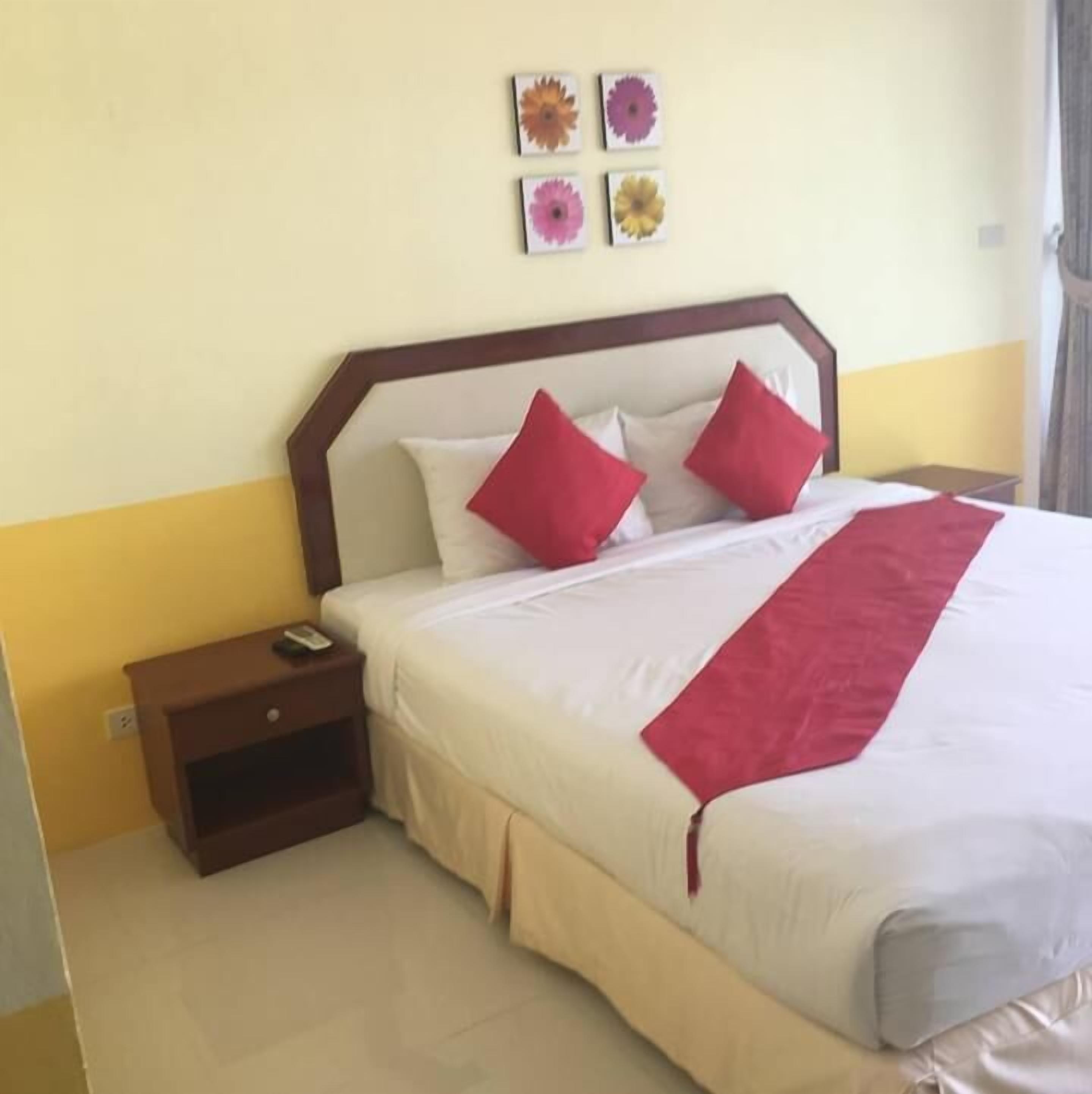 Habitación superior, 1 cama matrimonial o 2 camas individuales | Escritorio, wifi gratis y ropa de cama 