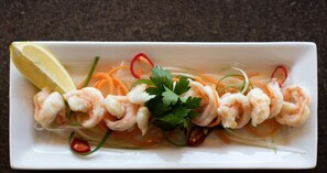 Breakfast, lunch, dinner served; Regional cuisine 