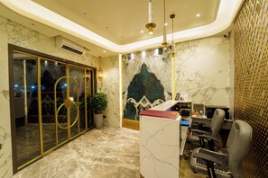 Reception - LA Hotel Metro (Mumbai)