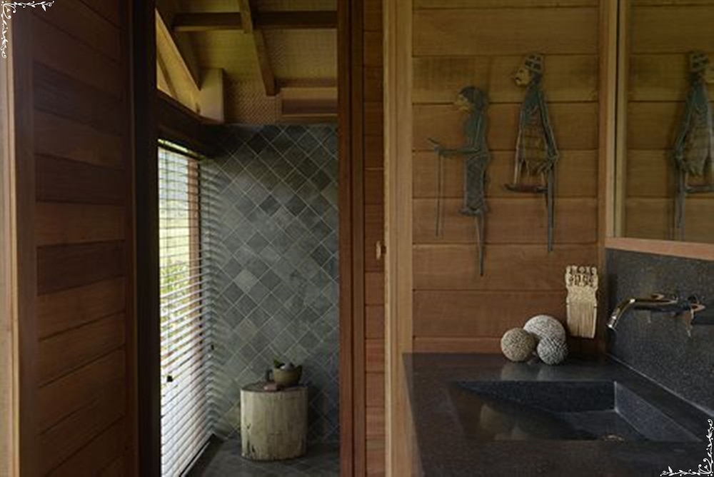 Sanak Retreat by null