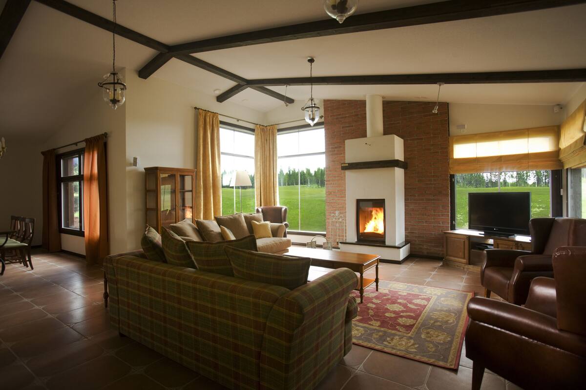 Executive Villa, 4 Bedrooms, Sauna | Living room