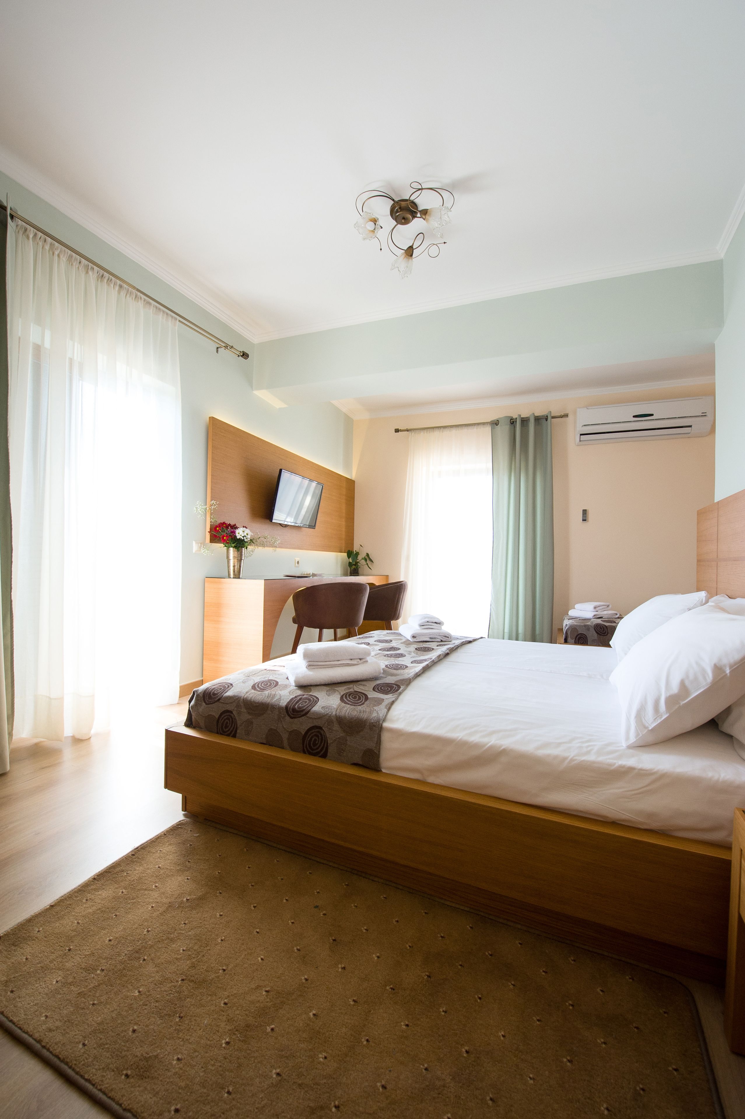 in-room business centre