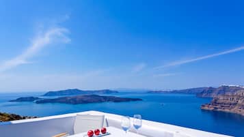 Red Suite with full privacy | Parveke