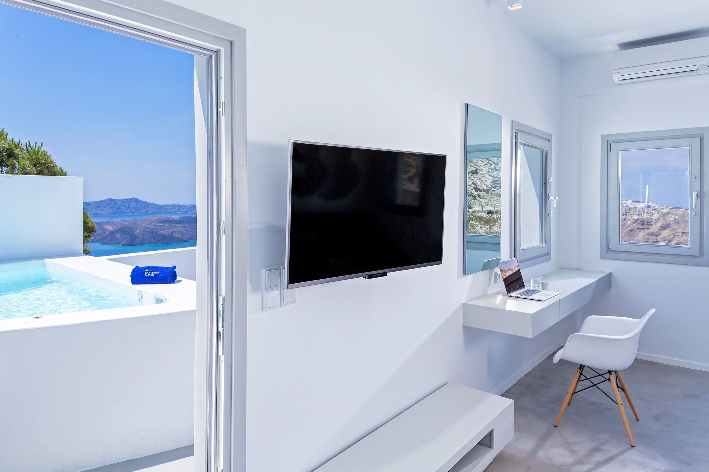 Photo - Alti Santorini Suites