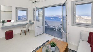 Red Suite with full privacy | 거실 공간 | 스마트 TV