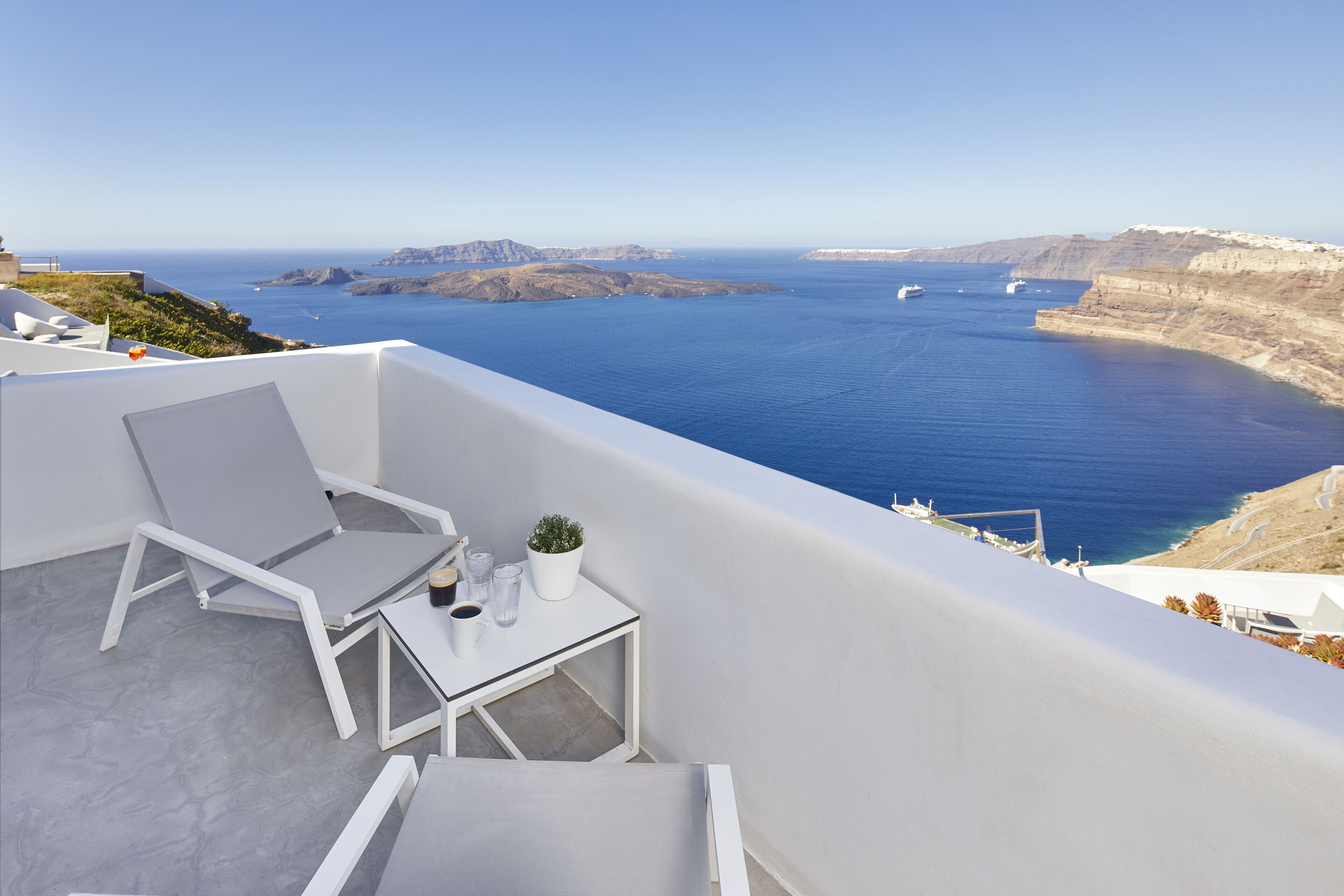 Red Suite with full privacy | Balcony view