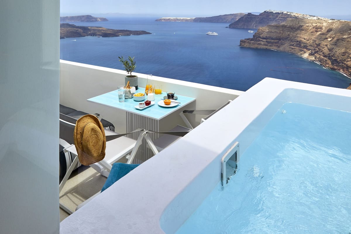 Panoramic View Suite with Full Privacy | Ropa de cama de alta calidad y edredón
