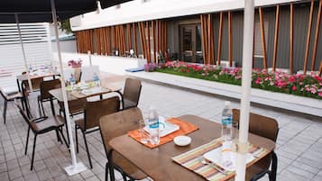 Desayuno buffet incluido todos los días