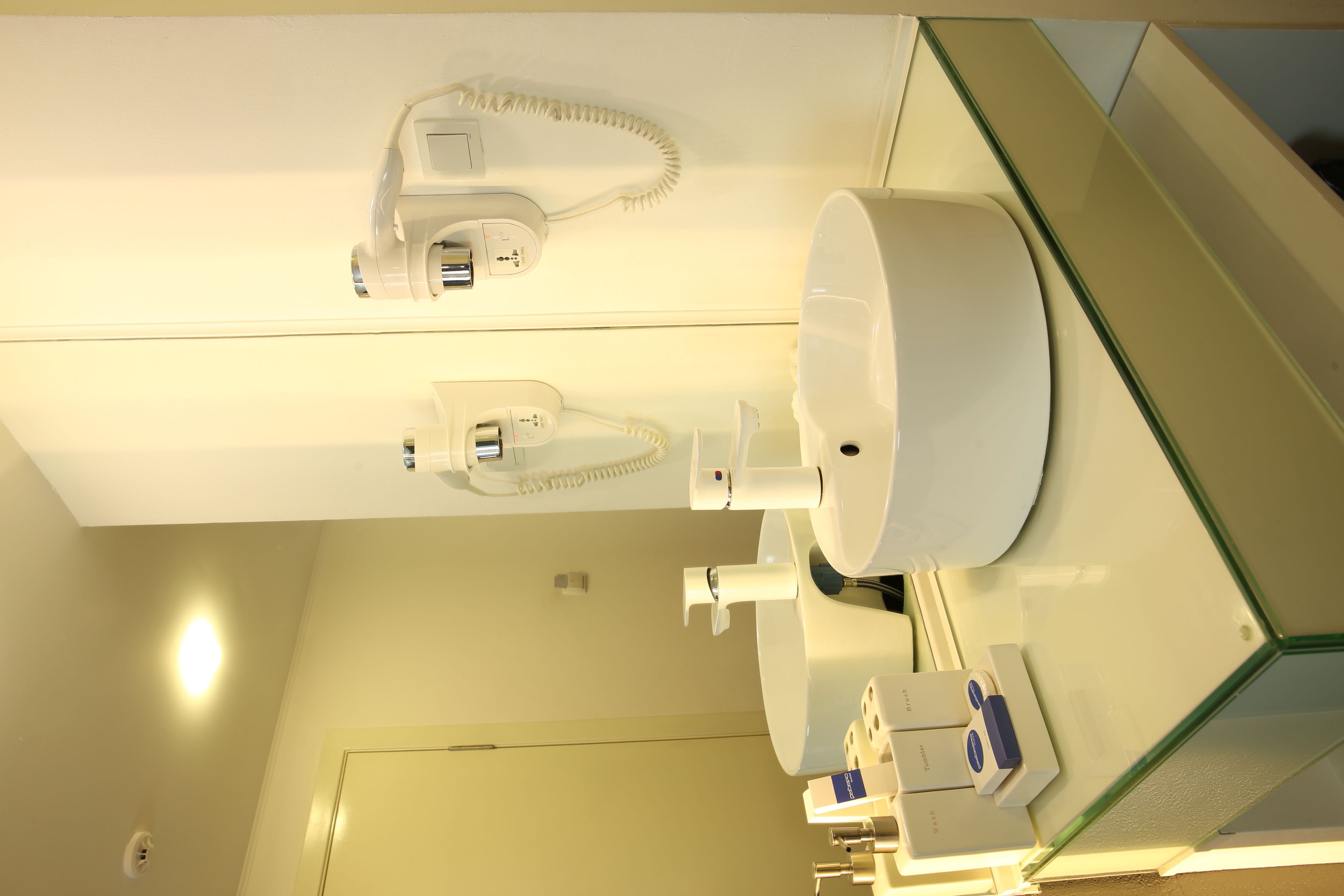 double room | bathroom sink