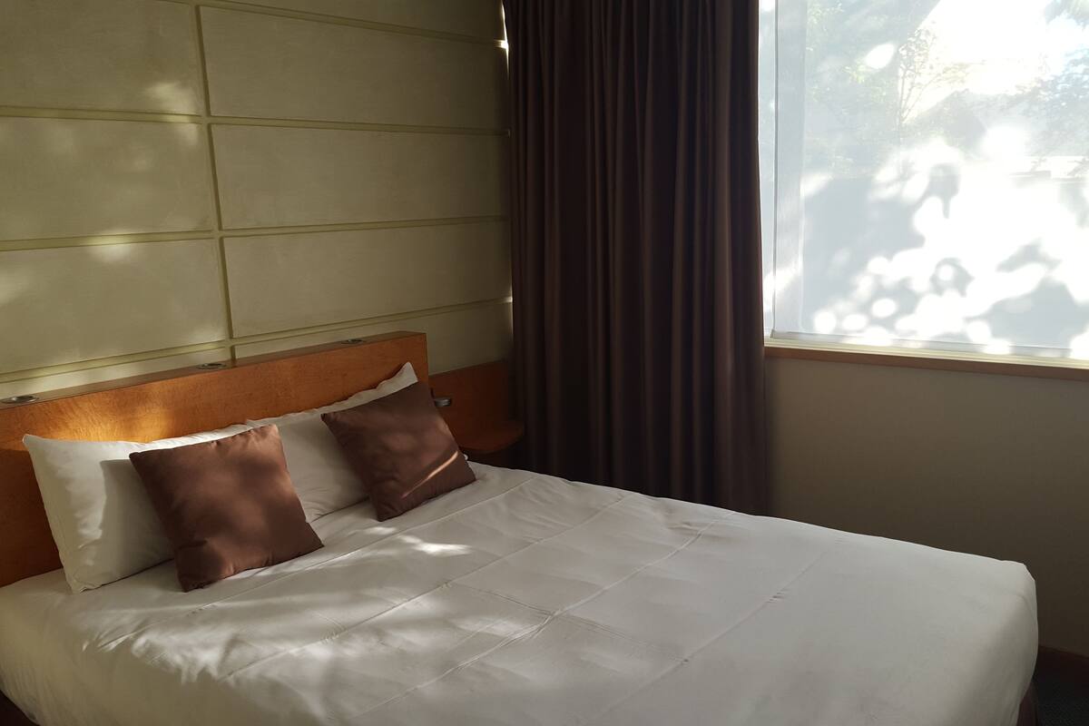 1 bedroom, individually furnished, desk, laptop workspace