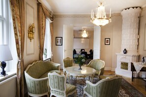 Suite | In-room dining - Hotel Amalias Hus (Gränna)