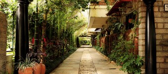 Hotel Mint Green Path