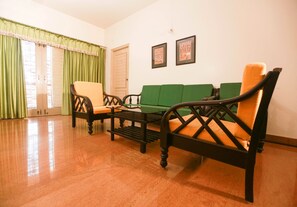 Télévision LCD de 21 pouces avec chaînes par câble, télévision