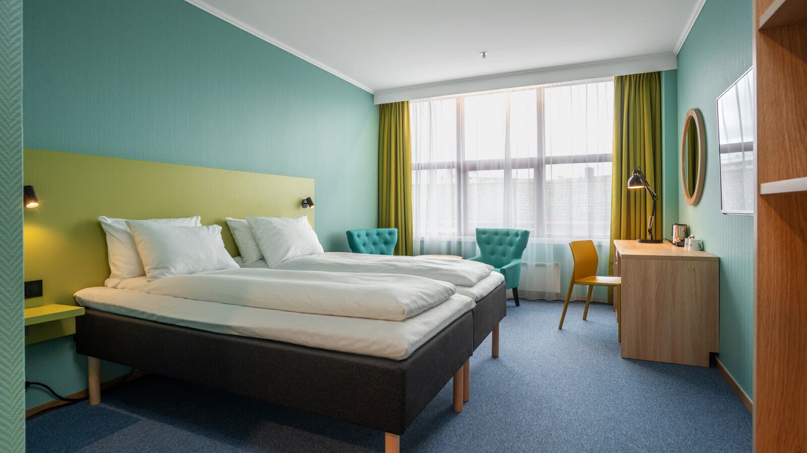 Bureau, Wi-Fi gratuit, draps fournis