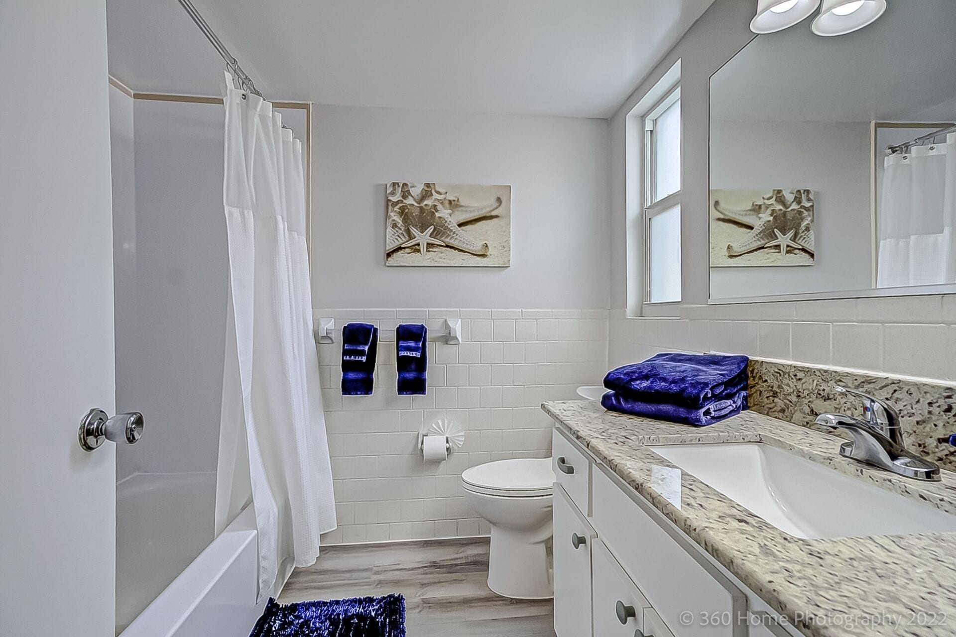 apartment, 1 bedroom | bathroom | combined shower/bathtub, free toiletries, hair dryer, towels