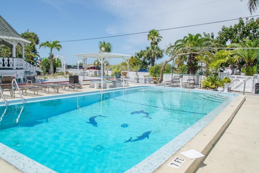 outdoor pool, pool umbrellas