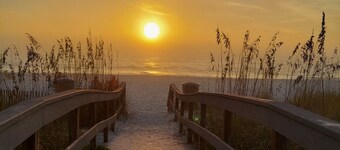 Twins Inn & Apartments