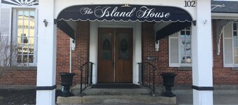 The Island House Hotel