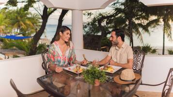 One Bedroom Beach Front Villa 2nd Floor