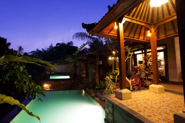 Outdoor pool - Segening Villa (Ubud)