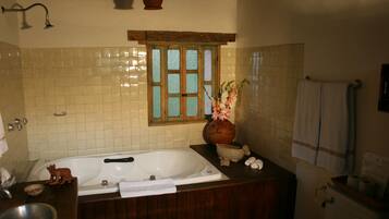 Double Room | Deep soaking bathtub