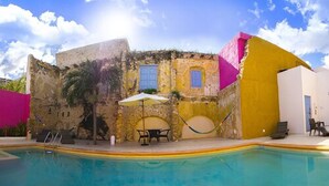 Outdoor pool - Hotel Socaire (Campeche)