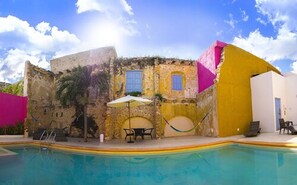 Outdoor pool - Hotel Socaire (Campeche)