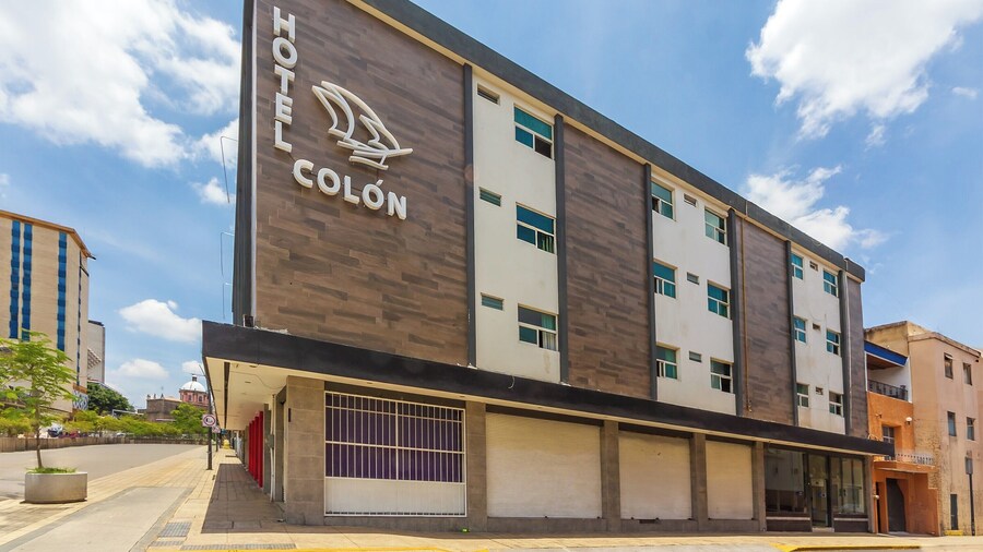 OYO Hotel Colón Express