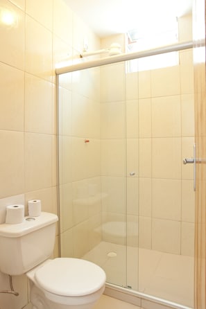 Dusche im Bad