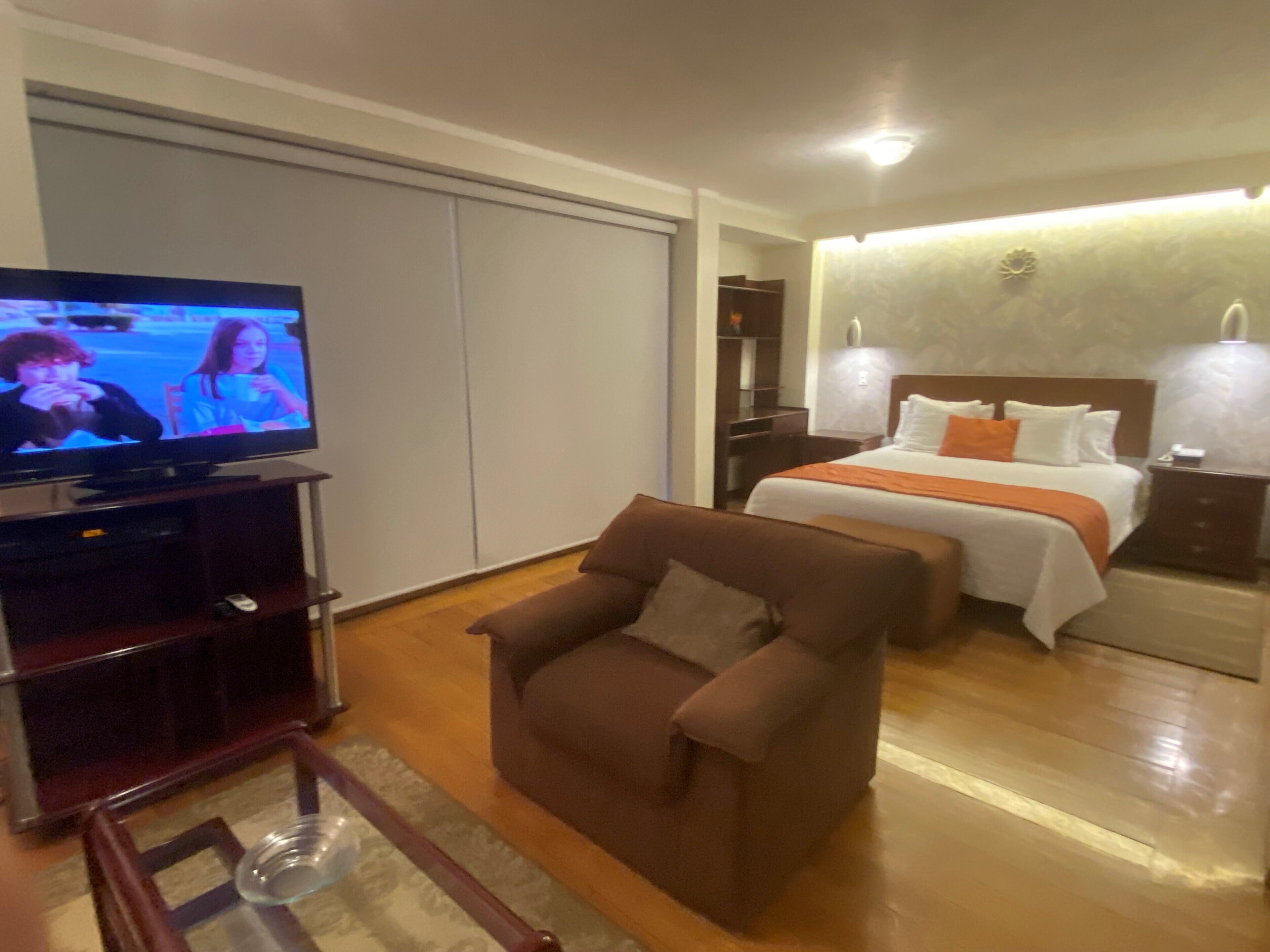 comfort studio suite, city view | 1 bedroom, in-room safe, individually decorated, individually furnished