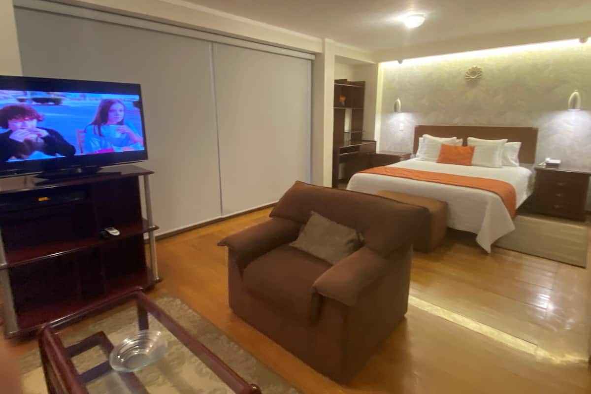 Comfort-Studiosuite, Stadtblick | 1 Schlafzimmer, Zimmersafe, individuell dekoriert