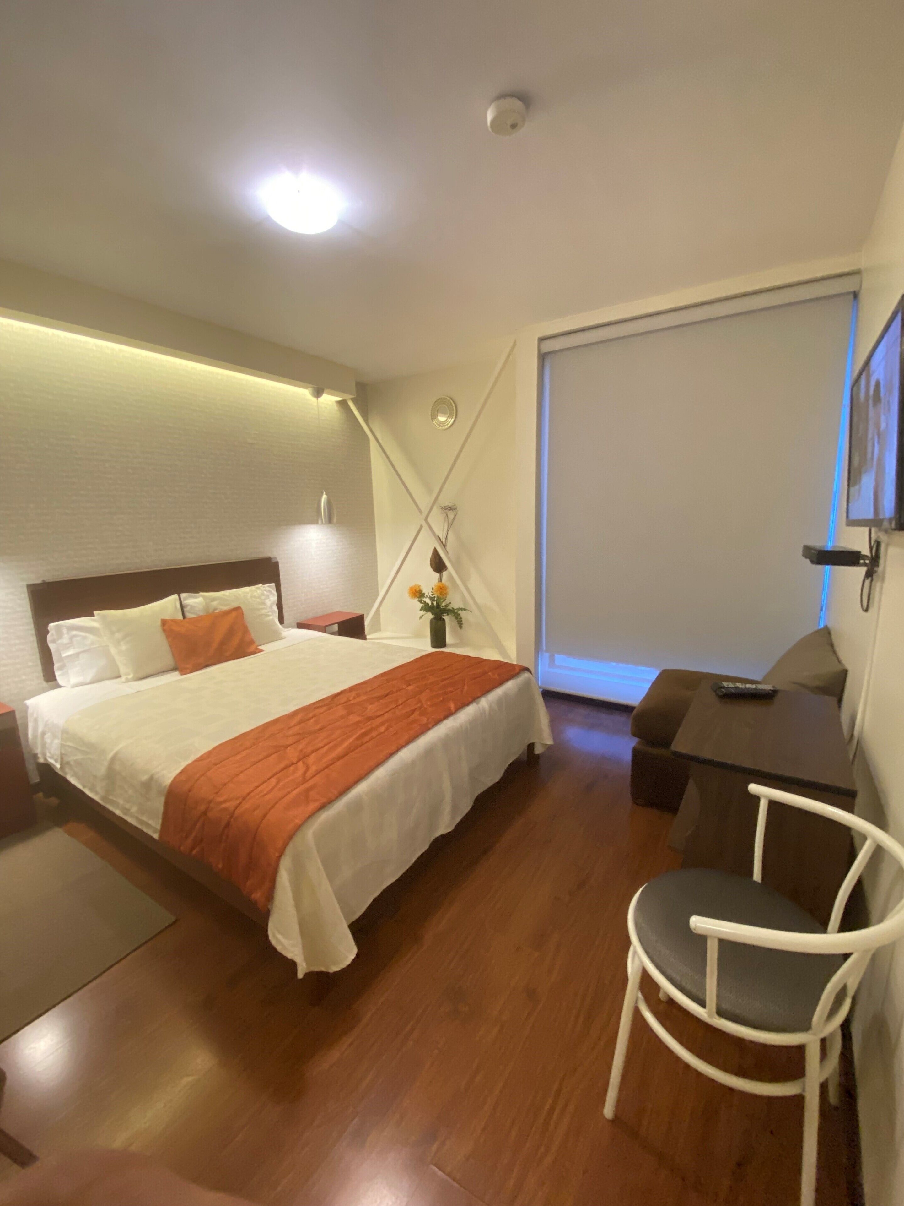standard double room | 1 bedroom, in-room safe, individually decorated, individually furnished