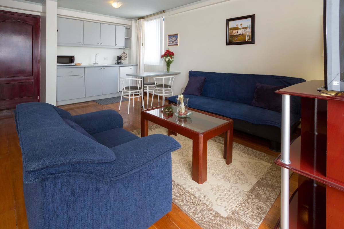 Wasserkocher mit Kaffee-/Teezubehör, Wasserkocher