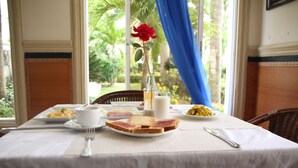 Se sirven desayunos, comidas y cenas