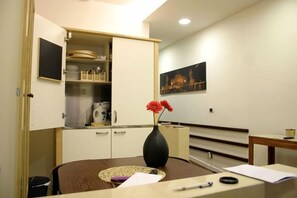 Breakfast area - B&B Le Fornaci (Rome)