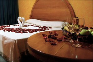 ห้องสแตนดาร์ด, เตียงคิงไซส์ 1 เตียง | โต๊ะทำงาน, Wi-Fi ฟรี