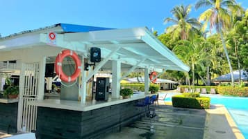 Poolside bar