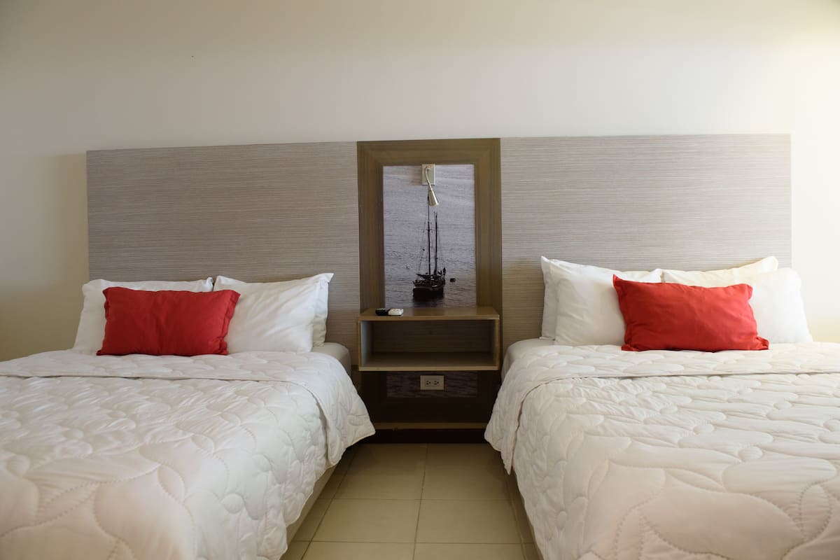 Standard Marina 2 Double Beds