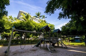 Children's play area - outdoor - Puerto Azul Hotel (Puntarenas)