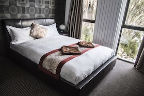 Standard Queen Room | View from room - Duck Inn Mt Buller (Mount Buller)