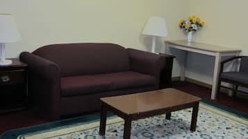 Executive Suite, Smoking | Living area | LCD TV