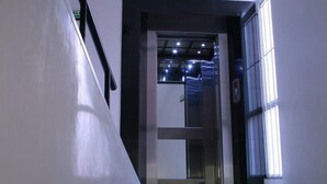 Interior - Hotel Galeria Real (Bogotá)