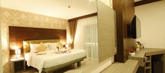 Hemingways Silk Hotel