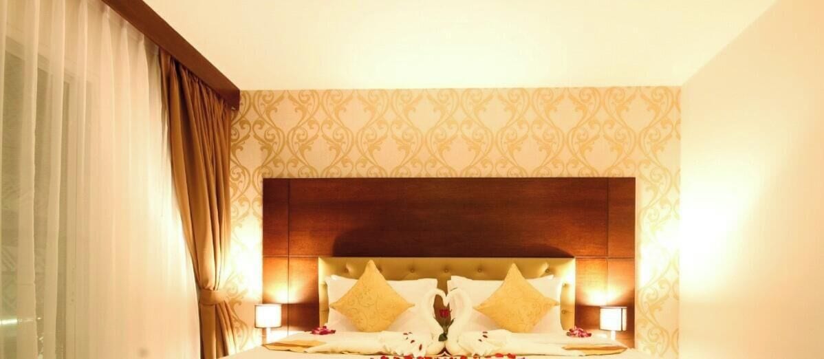 Standard Double Room, 1 Double Bed | Minibar, in-room safe, desk, blackout drapes