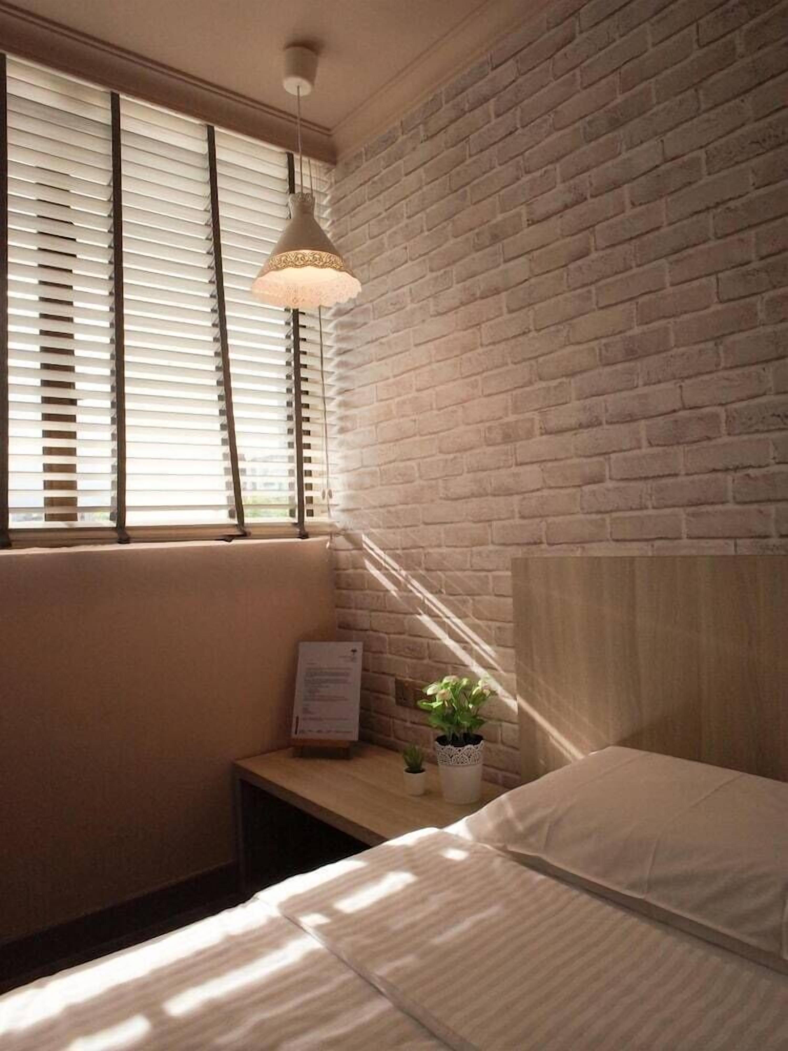 客房内保险箱、免费 WiFi、床单